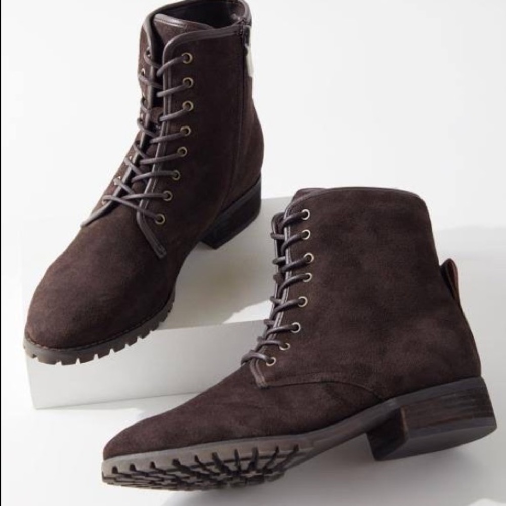Blondo Suede Brown Boots